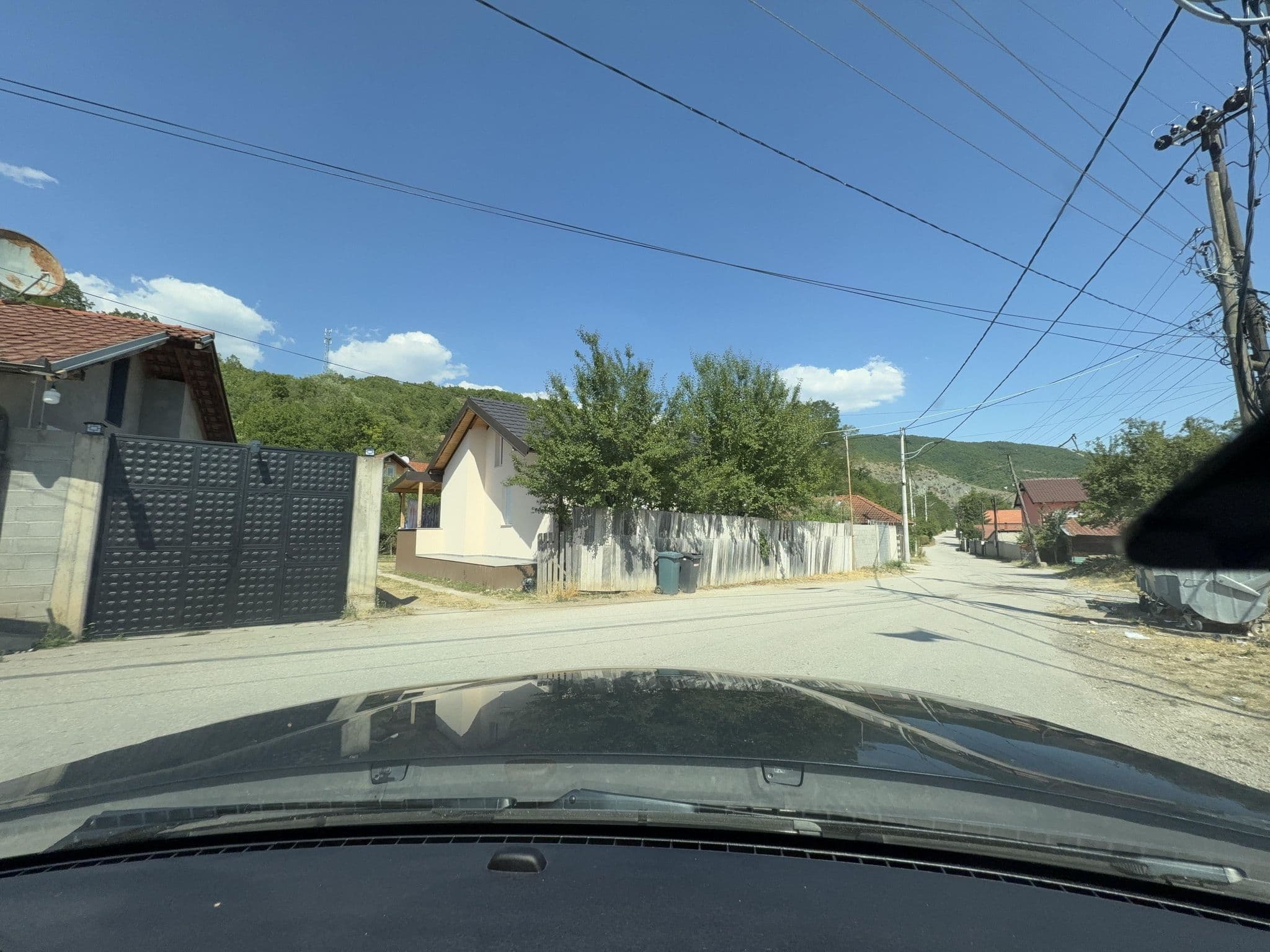 Street view near Te Xhaxhi, Čabra — © skromalee (CC BY-SA · Mapillary)