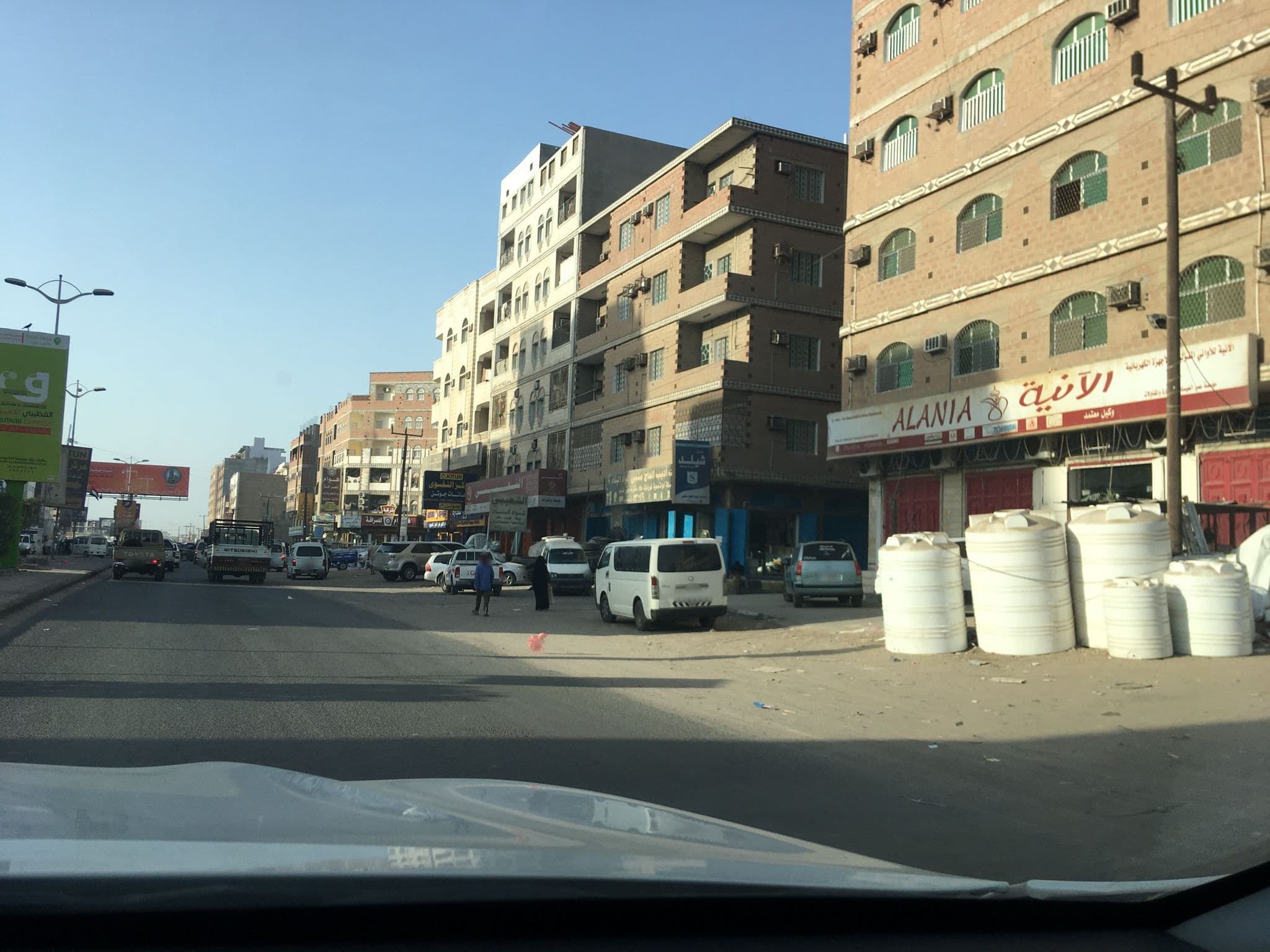 Street view near Samer Hotel, Aden — © user963 (CC BY-SA · Mapillary)