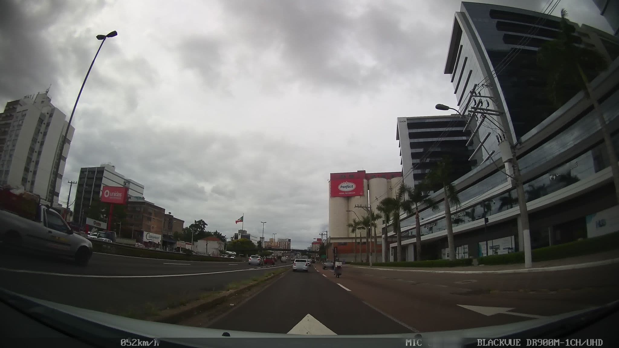 Street view near Intercity Canoas, Canoas — © kaart_1 (CC BY-SA · Mapillary)