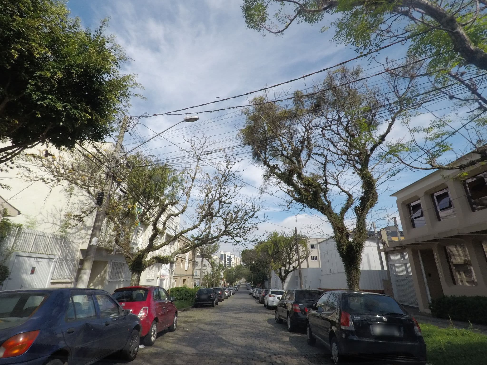 Street view near Flat Petras, Curitiba — © marciosampaio (CC BY-SA · Mapillary)