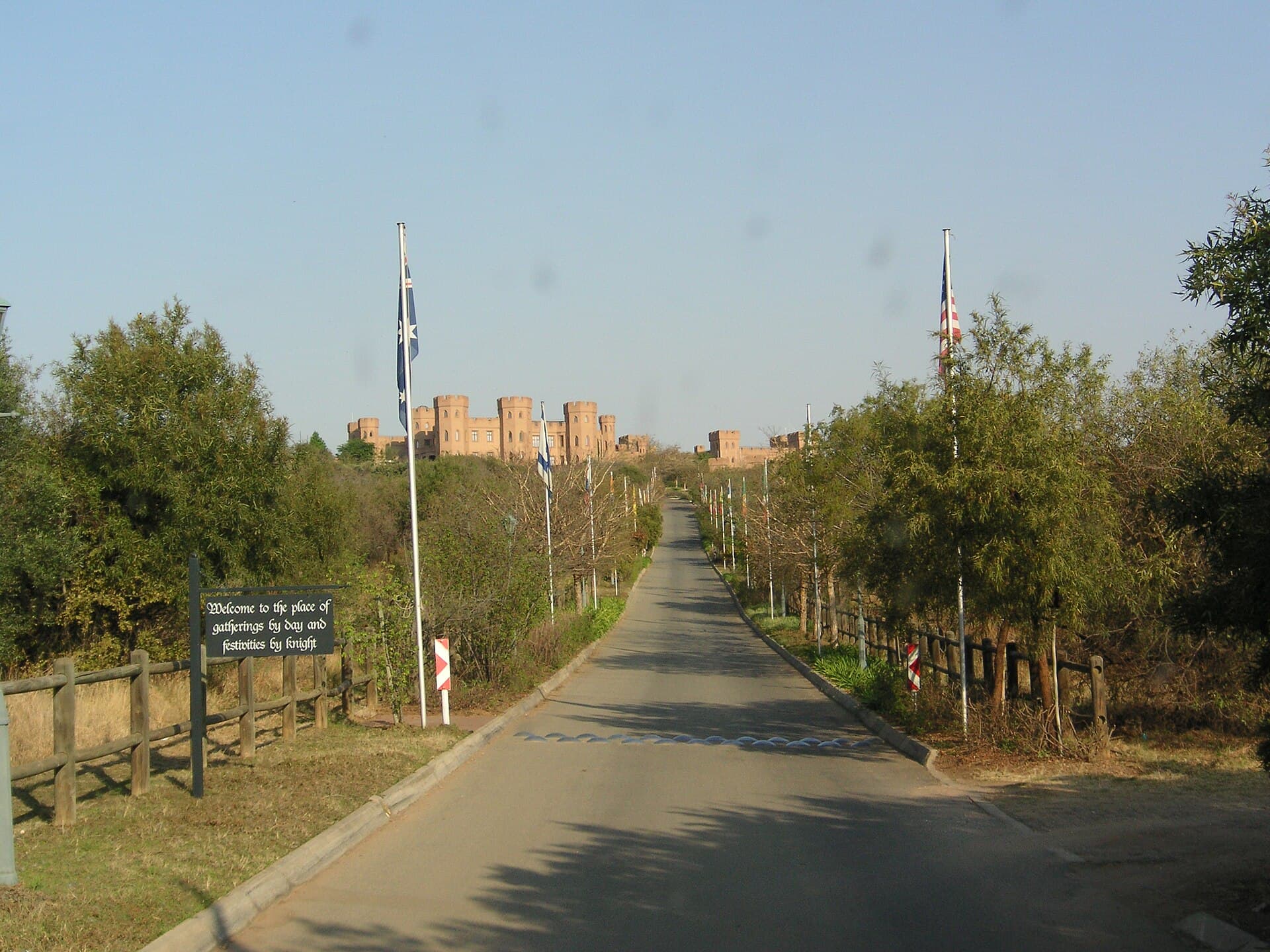 Castle Kyalami (via Wikimedia Commons, CC BY-SA 4.0)