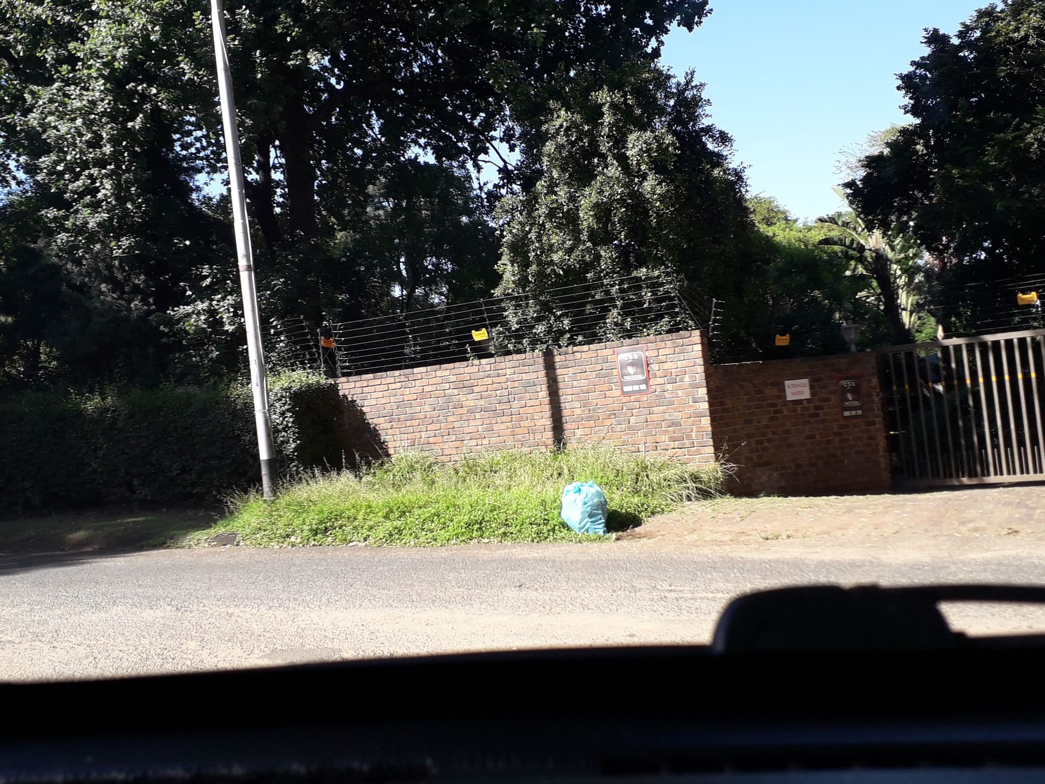 Street view near Amanzi Guest House, Randburg — © anderson27 (CC BY-SA · Mapillary)