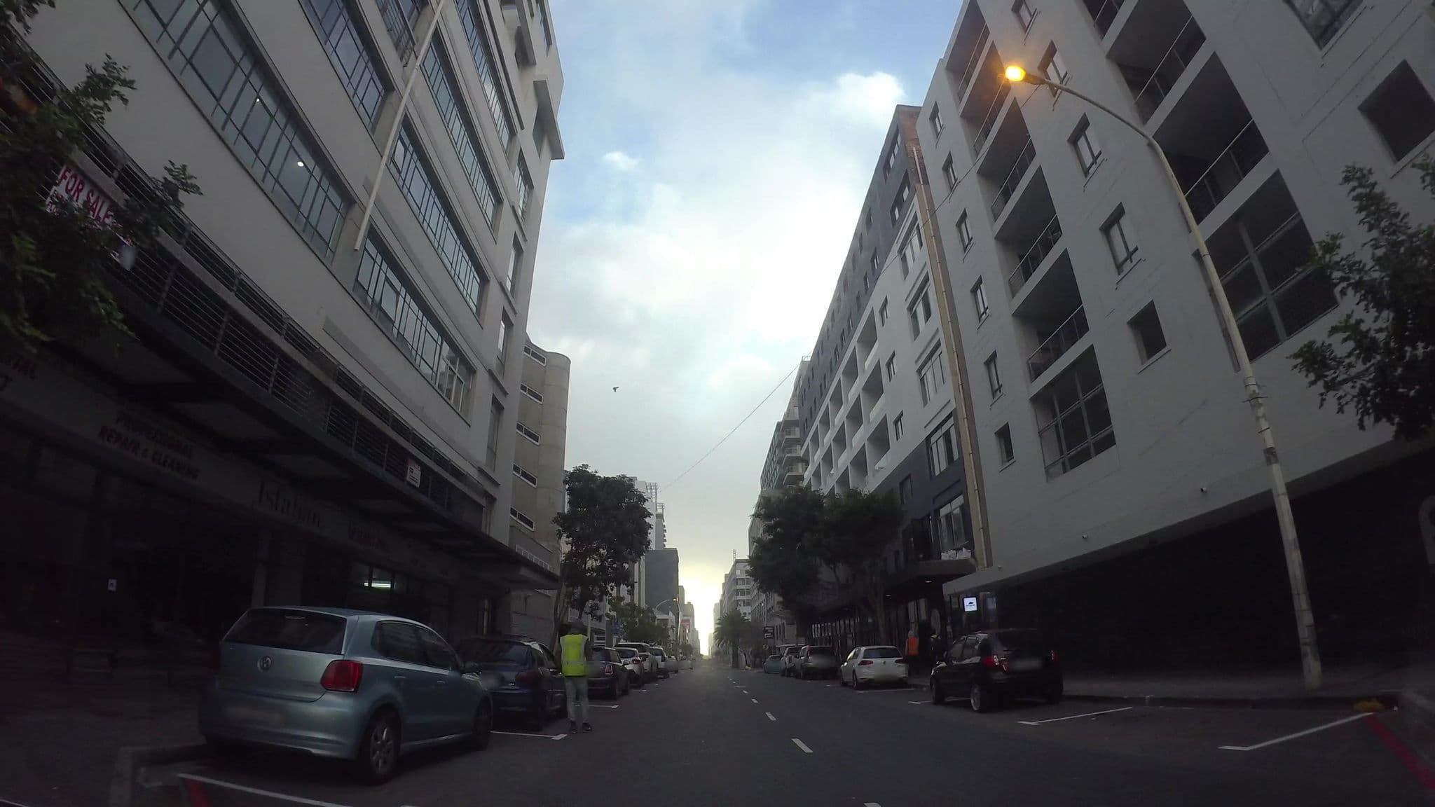 Street view near Happy Rhino Hotel, Cape Town — © kaart_3 (CC BY-SA · Mapillary)