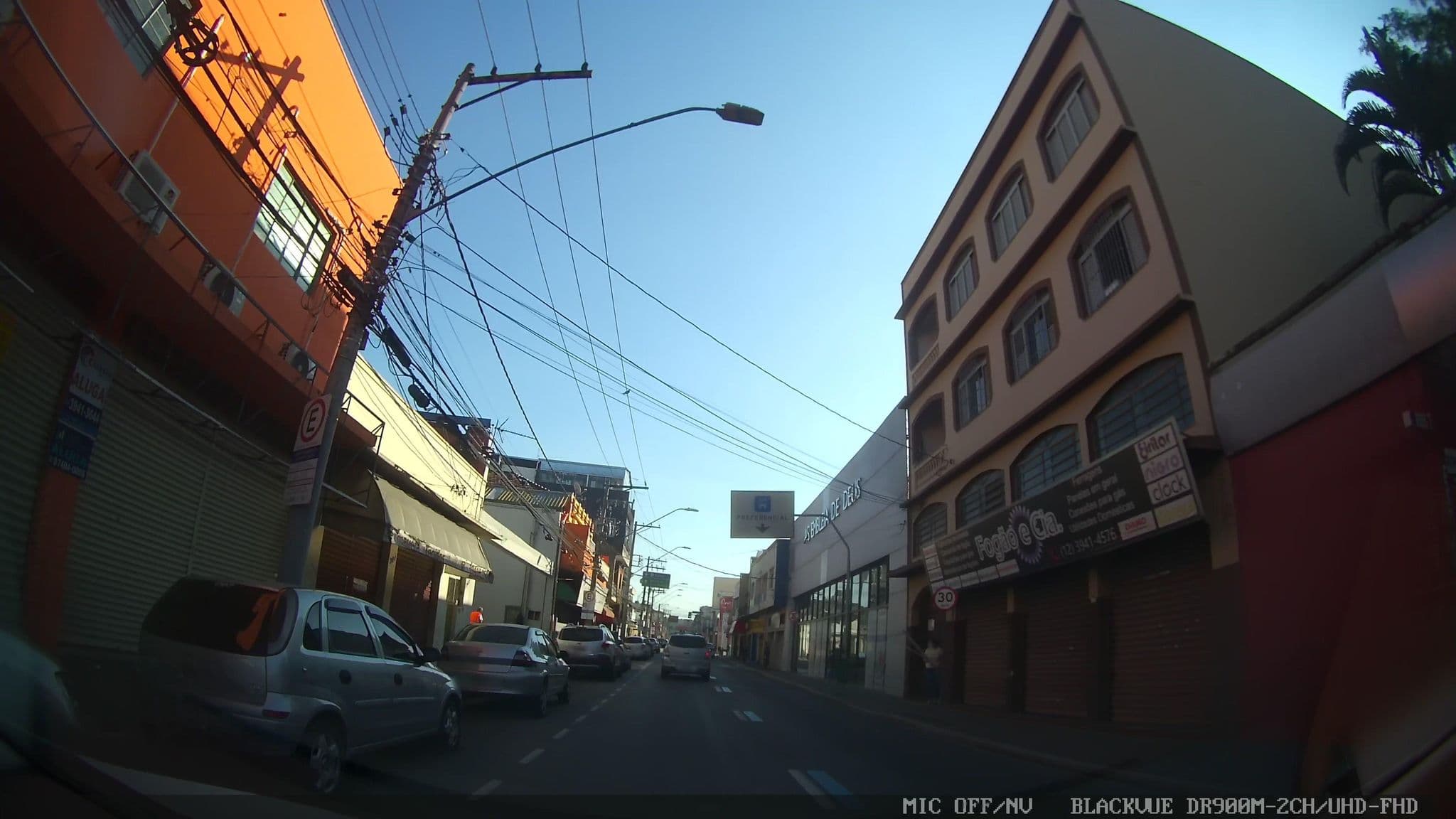 Street view near Pousada do Vale, São José dos Campos — © yaf1 (CC BY-SA · Mapillary)