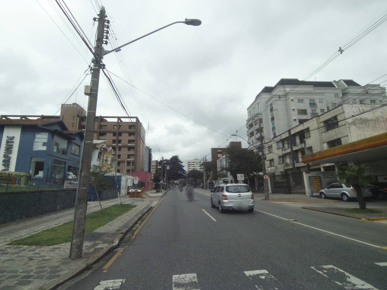 Street view near Gup Hostel, Curitiba — © projevias (CC BY-SA · Mapillary)