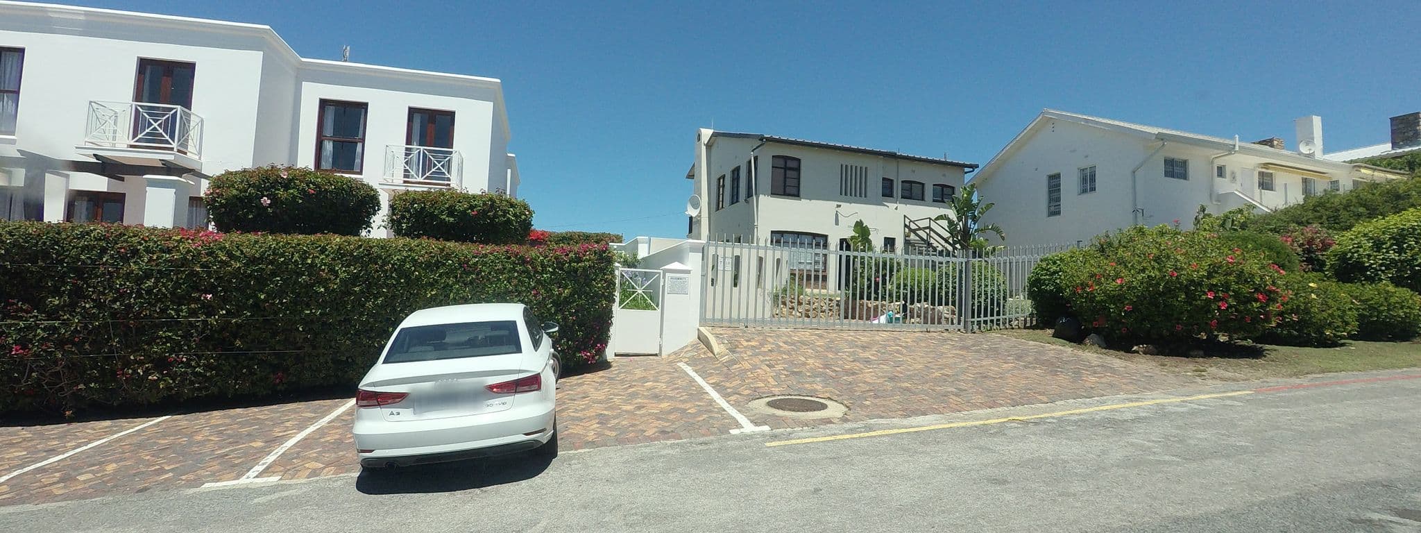 Street view near The Plettenberg, Plettenberg Bay — © tallguy (CC BY-SA · Mapillary)