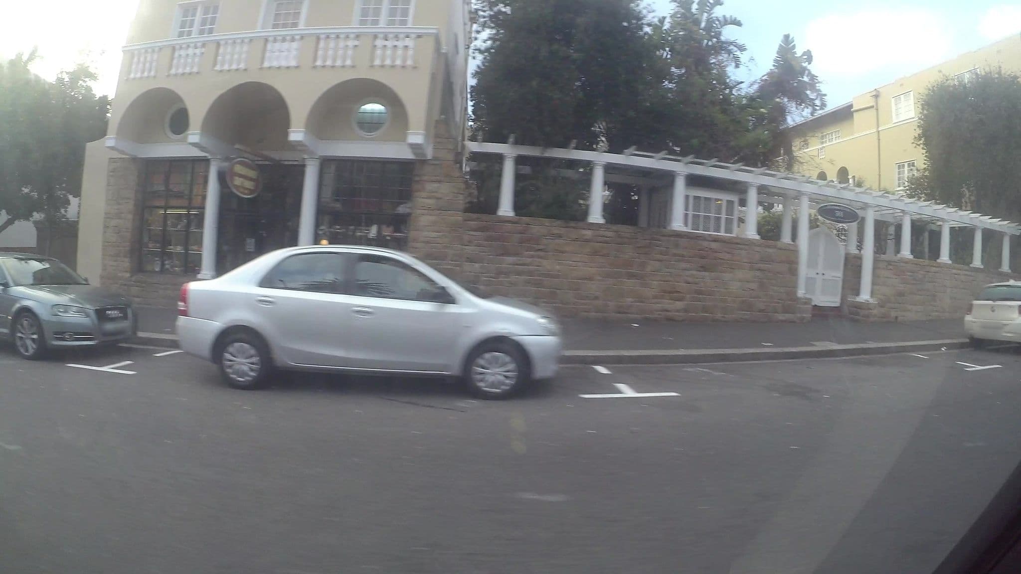 Street view near Victoria Court Apartment, Cape Town
