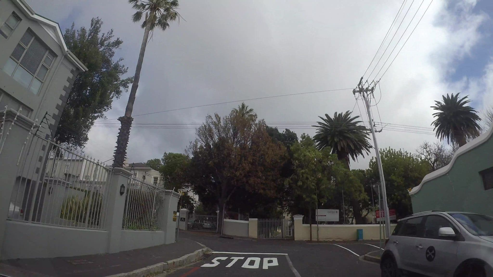Street view near Mountain Manor Backpackers, Cape Town — © kaart_3 (CC BY-SA · Mapillary)