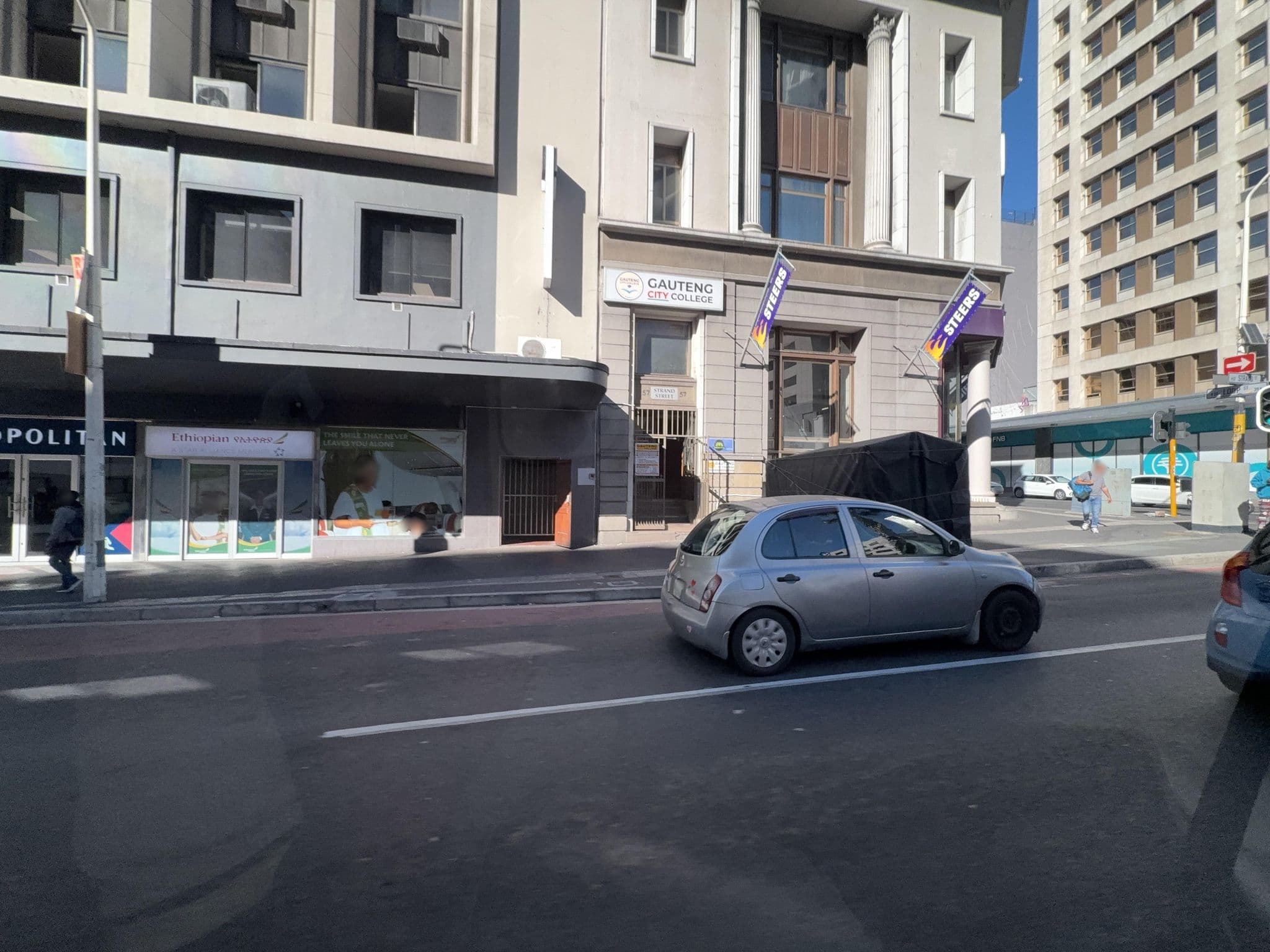 Street view near Holiday Inn Cape Town, Cape Town — © mawutor (CC BY-SA · Mapillary)