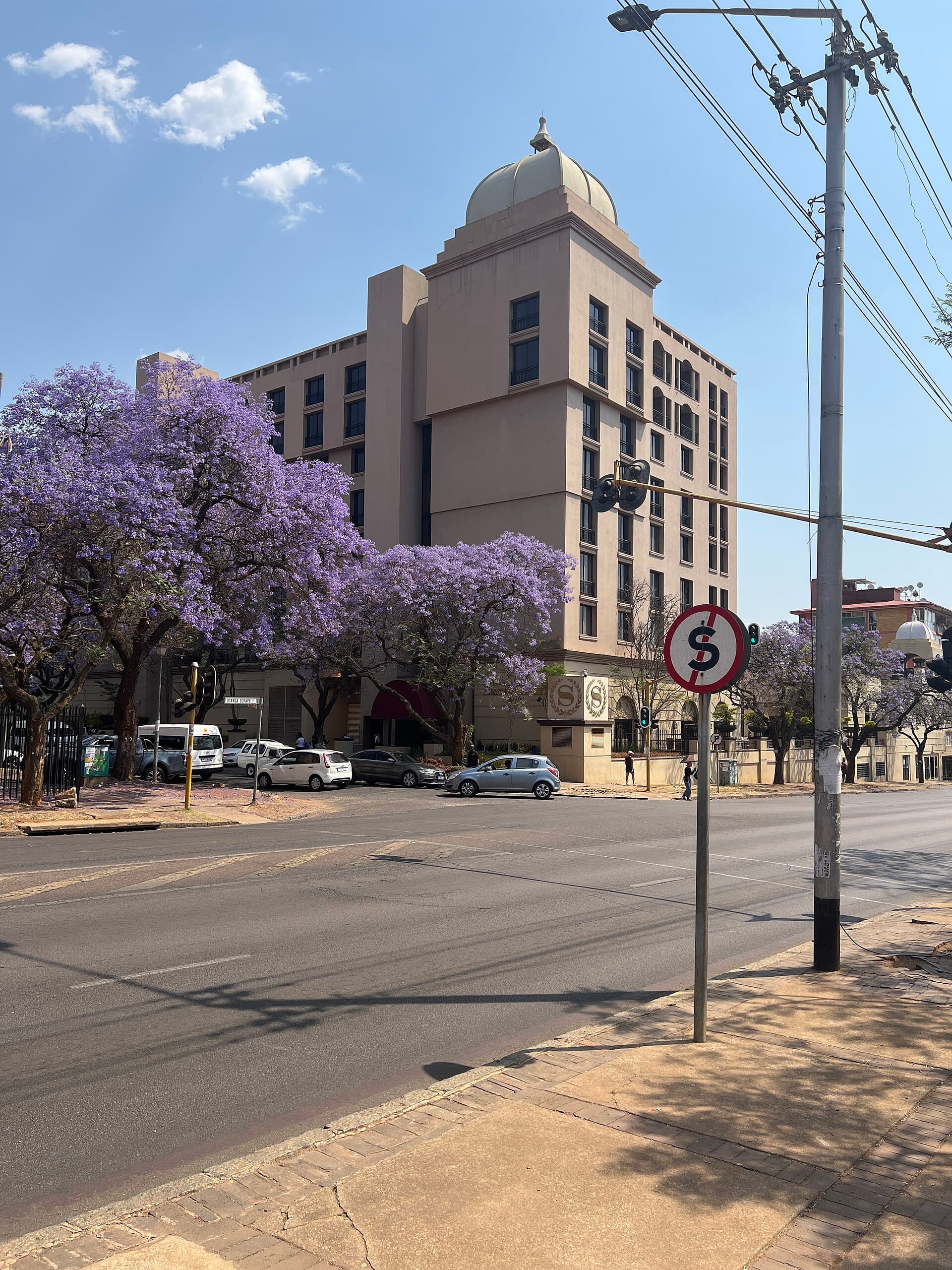 Sheraton Pretoria (via Wikimedia Commons, CC BY-SA 3.0)