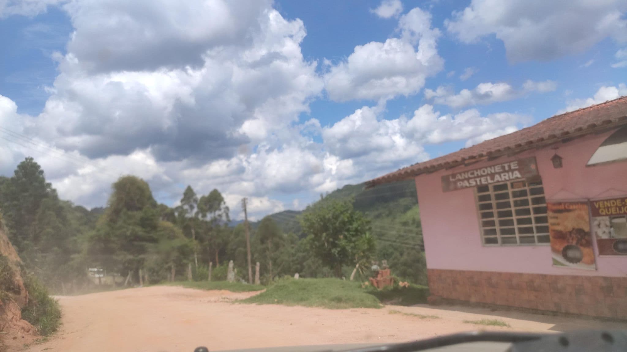 Street view near Pousada do Juca, Monte Verde — © fepol (CC BY-SA · Mapillary)