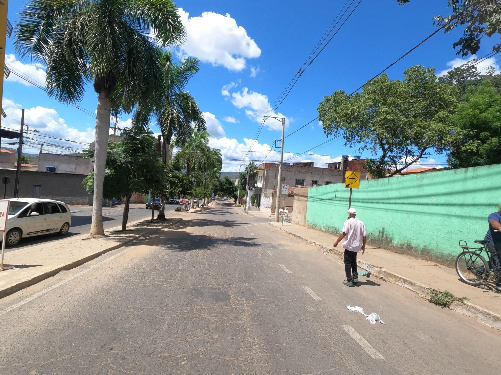 Street view near Hotel Eldorado Palace, Salinas — © MuitoAlemdasFronteiras (CC BY-SA · Mapillary)