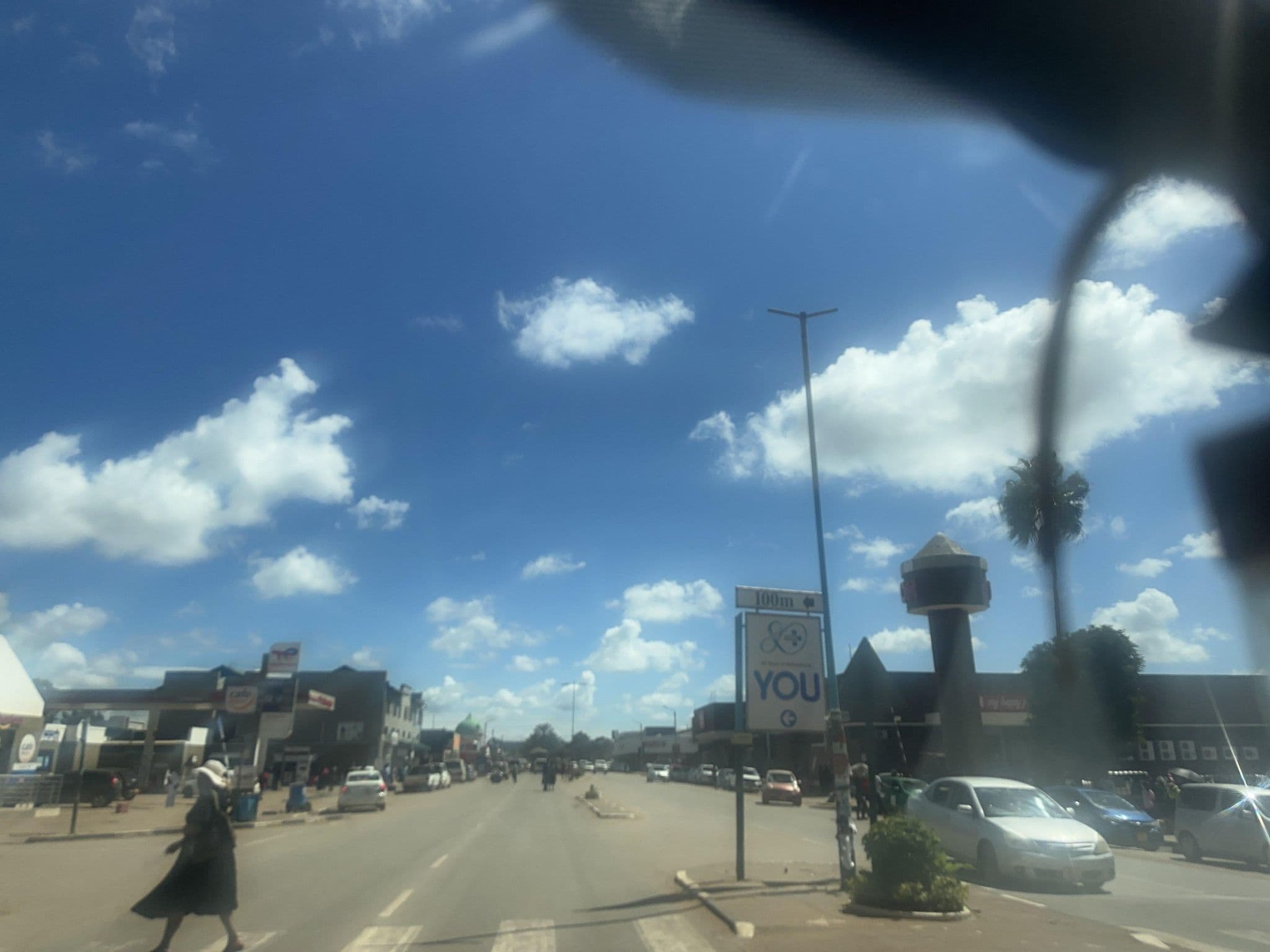 Street view near Shamwarl Hotel, Kwekwe — © dakaraiht (CC BY-SA · Mapillary)
