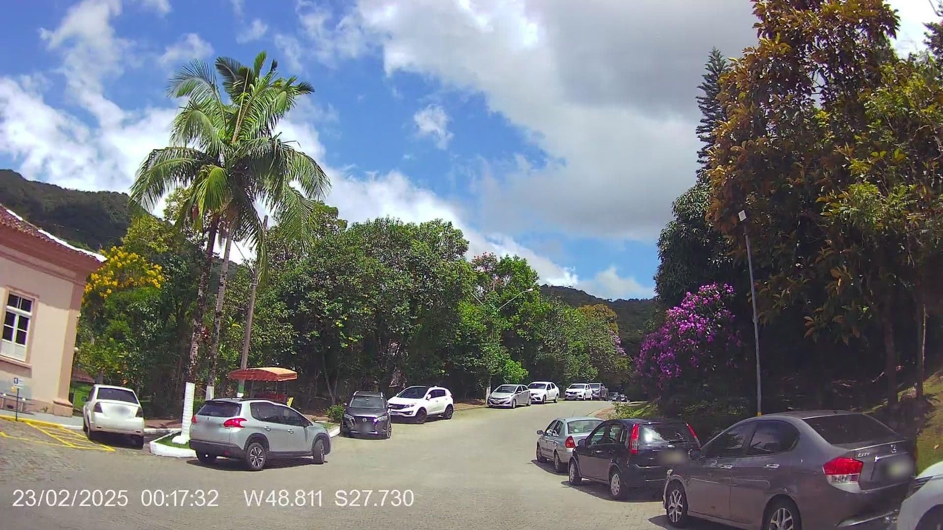 Street view near Hotel Caldas de Imperatriz, Águas Mornas — © tomio (CC BY-SA · Mapillary)