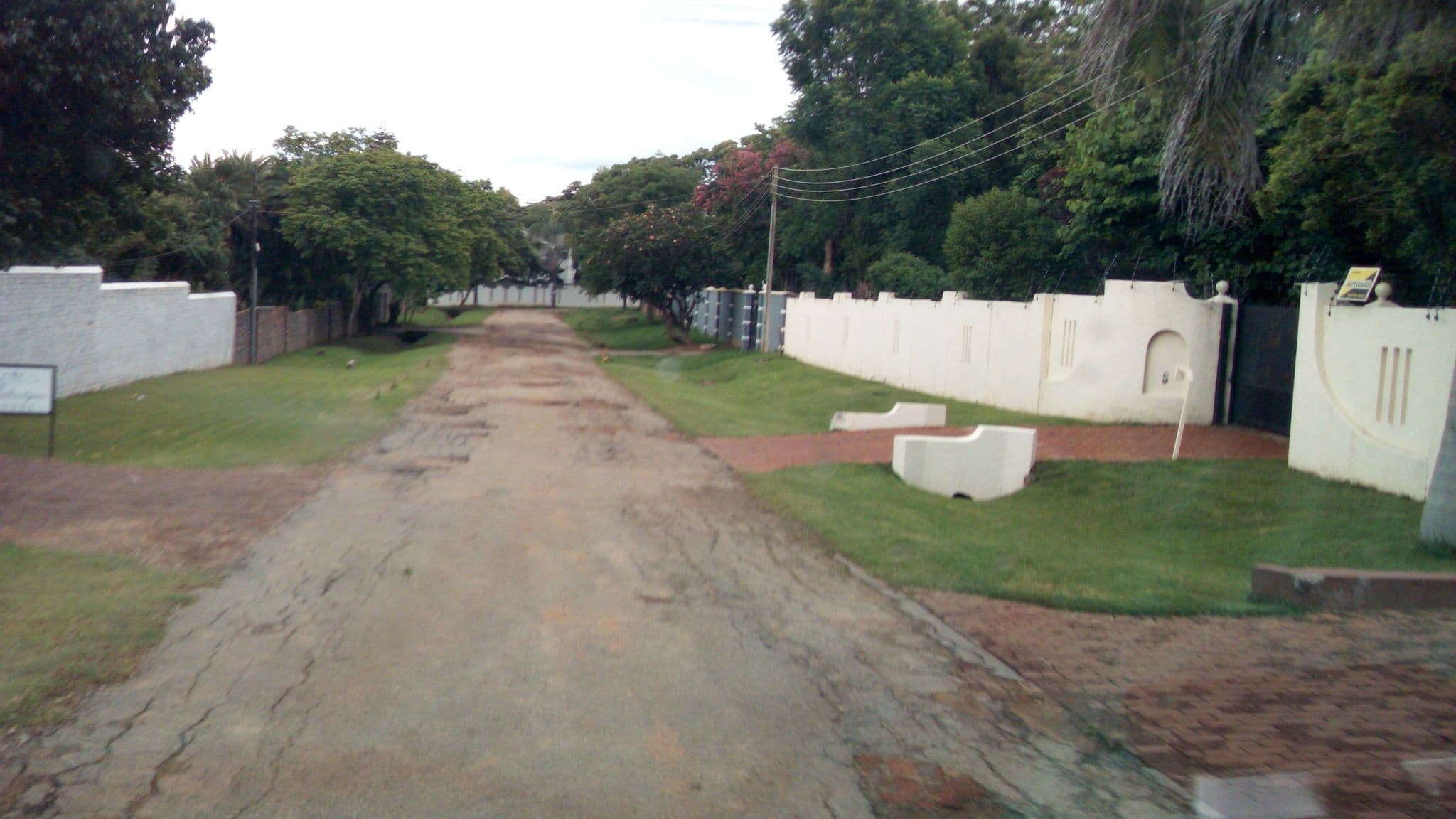 Street view near Ballantynes Lodge, Harare — © rubynikki (CC BY-SA · Mapillary)