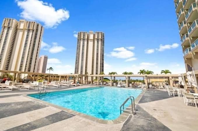 Ala Moana Hotel 15th FL R1 2DoubleBeds 4Person - Studio, Hotel in Ala Moana