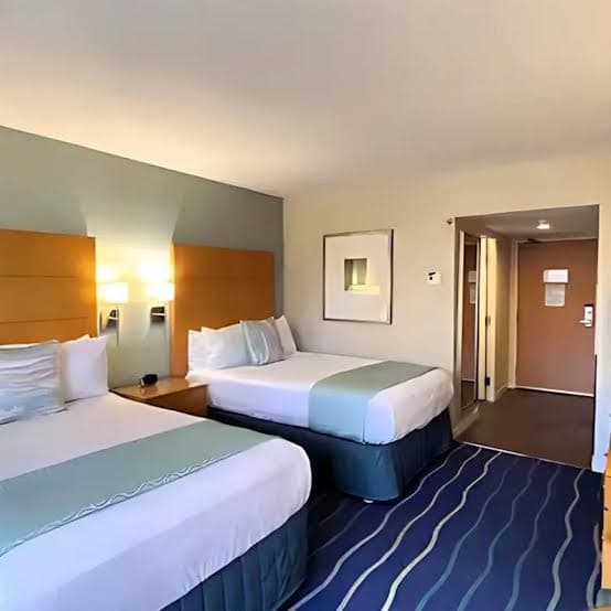 Ala Moana Hotel 10th FL R8 Partial Ocean 2Beds 4person - Studio, Hotel in Ala Moana