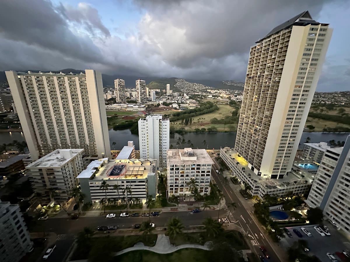 Lifetime In Hawaii, Resort in Lower McCully