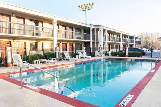 Garden Inn Adairsville, Hotel in Adairsville