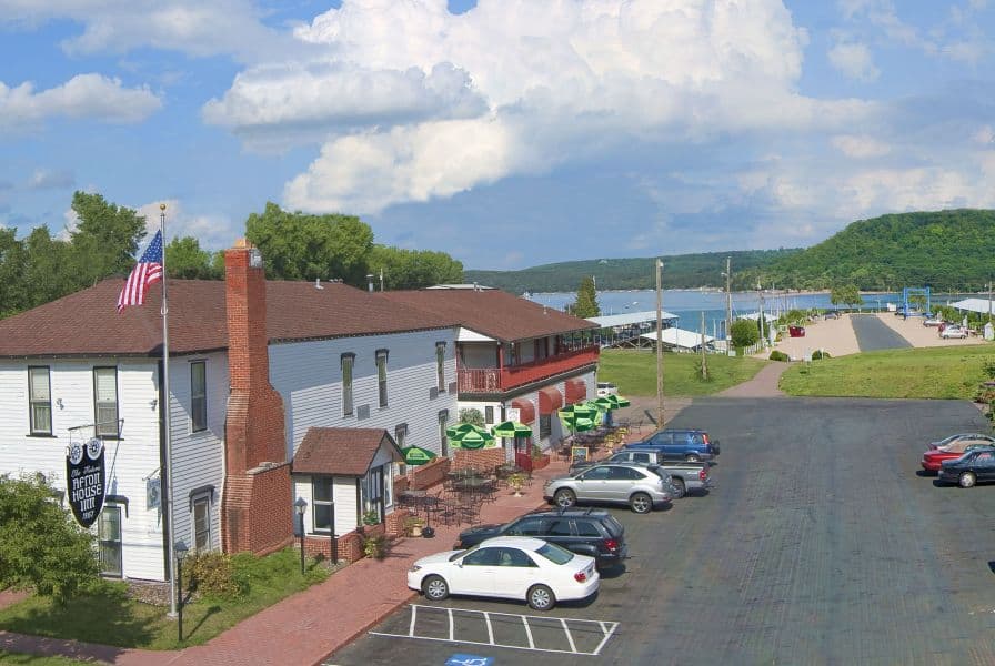 Afton House Inn, Historic, Hotel in Afton