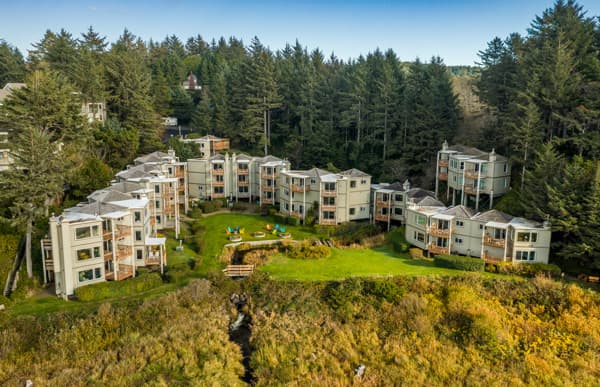 Little Creek Cove Beach Resort, Hotel in Agate Beach