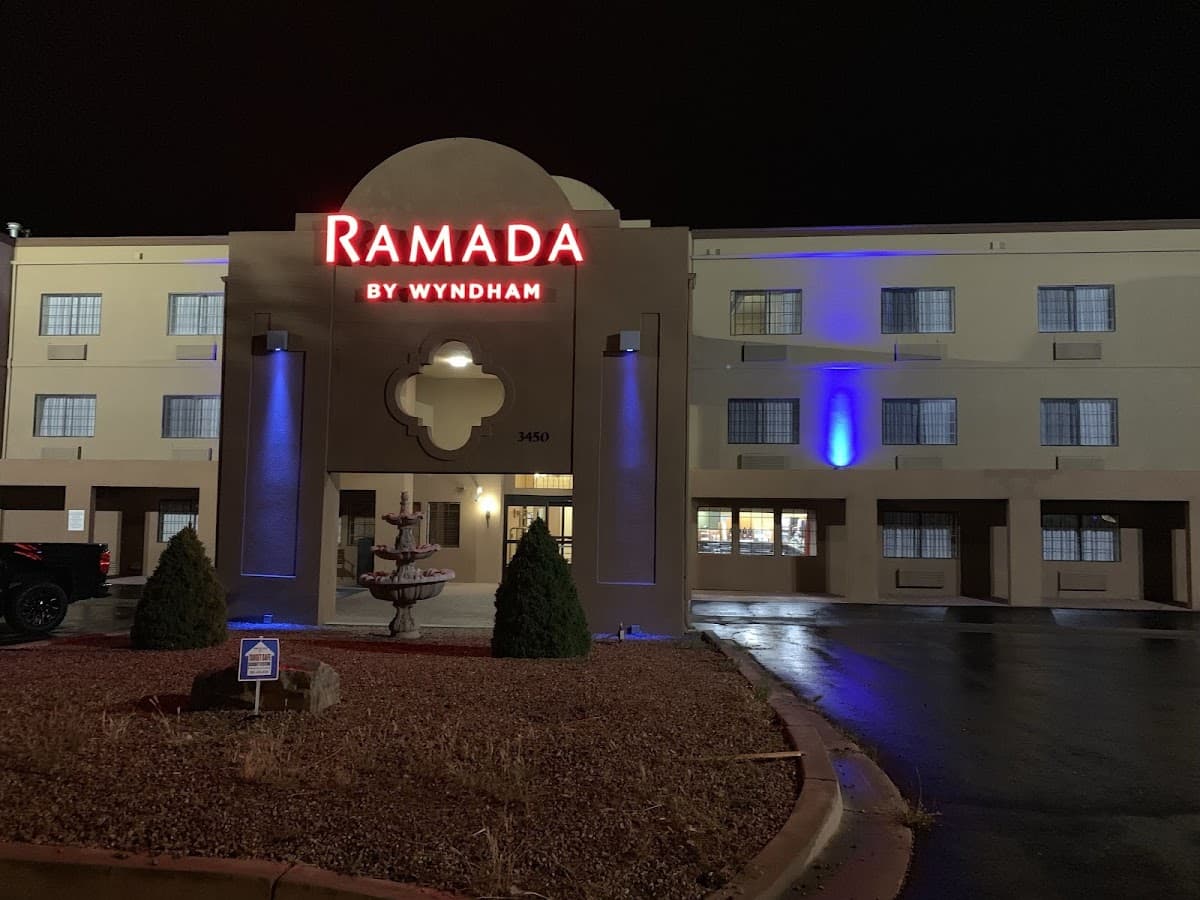 Ramada by Wyndham Santa Fe, Hotel in Agua Fria