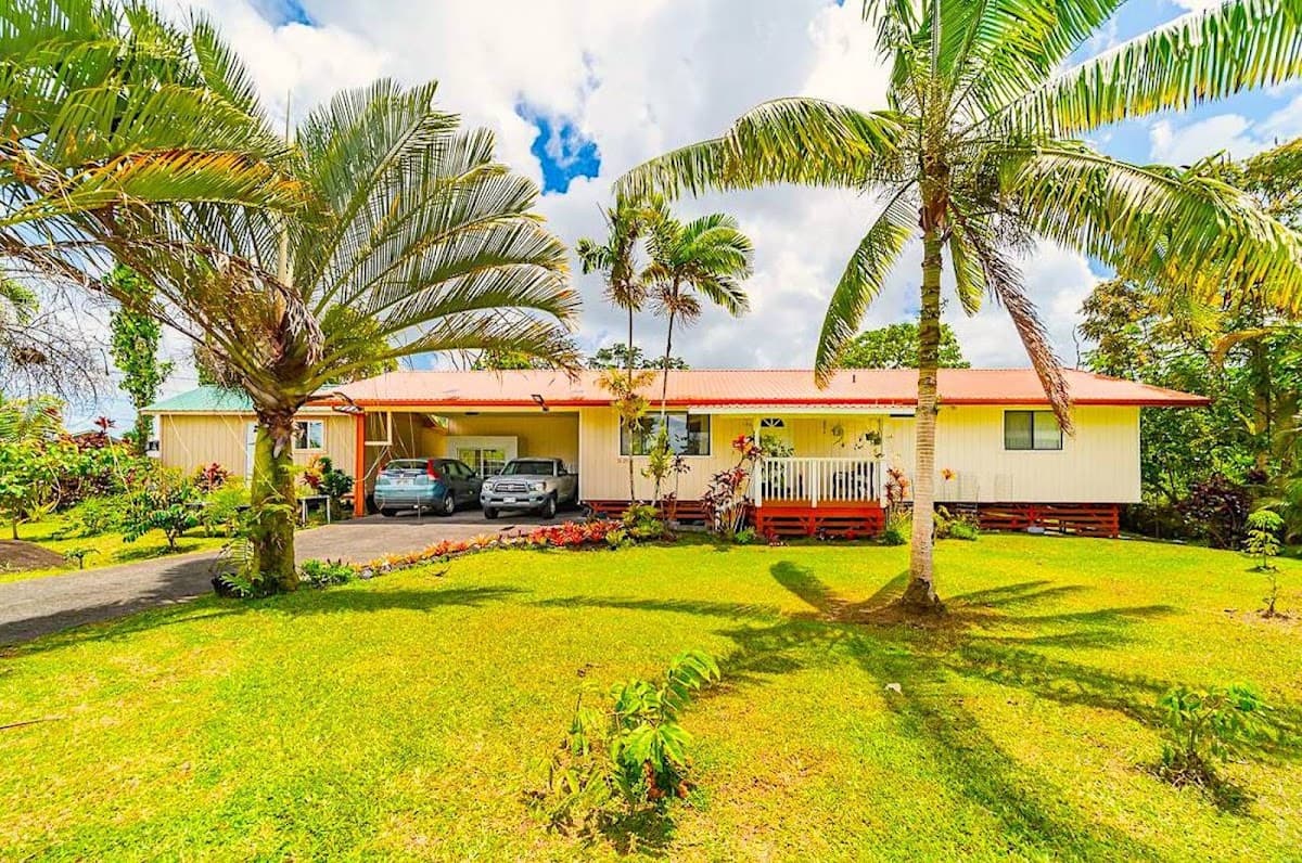 Permanently out of business, Bed & Breakfast in Ainaloa