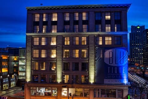 BLU-Tique, Akron, a Tribute Portfolio Hotel, Hotel in Akron