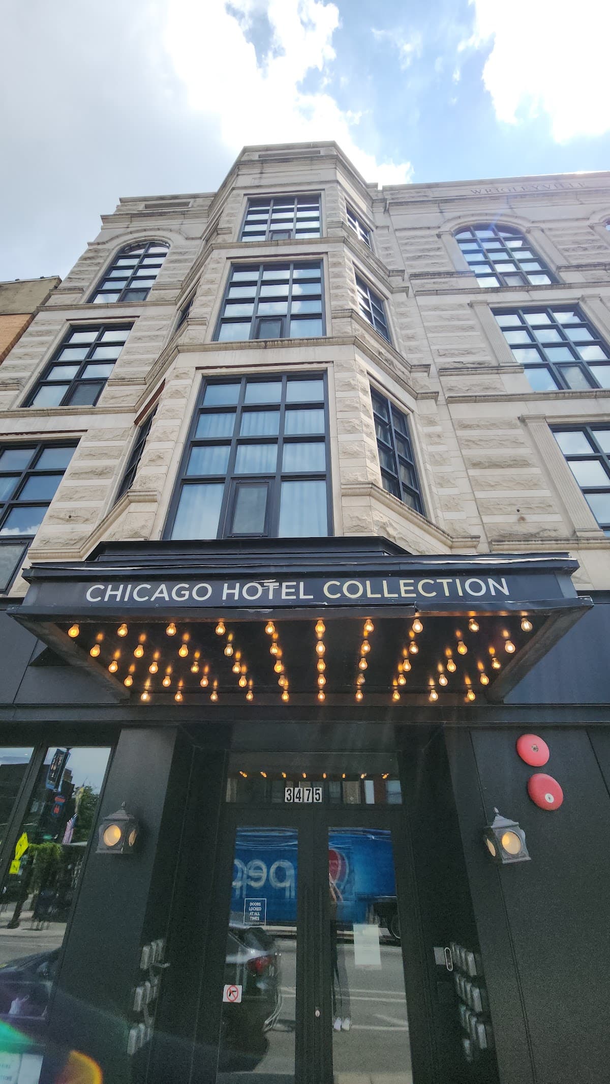 The Chicago Hotel Collection Wrigleyville, Hotel in North Center