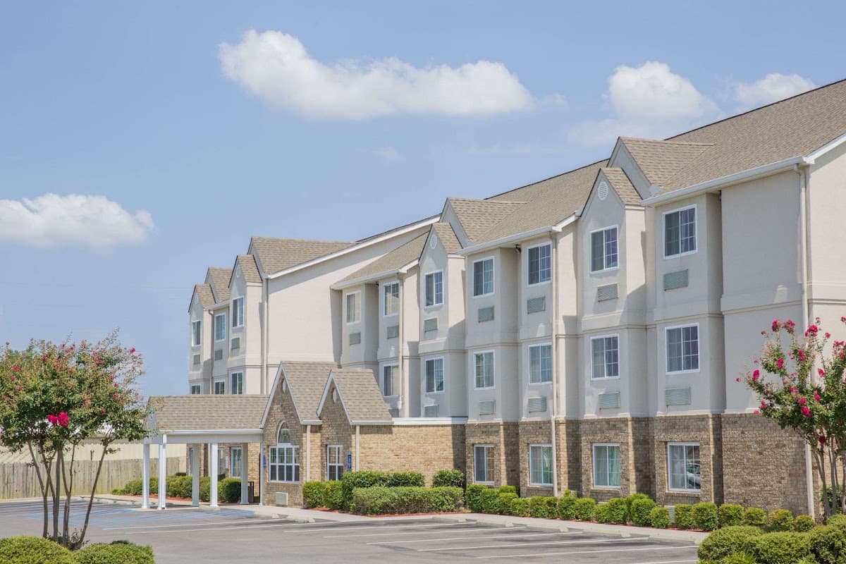 Microtel Inn & Suites by Wyndham Albertville, Hotel in Albertville