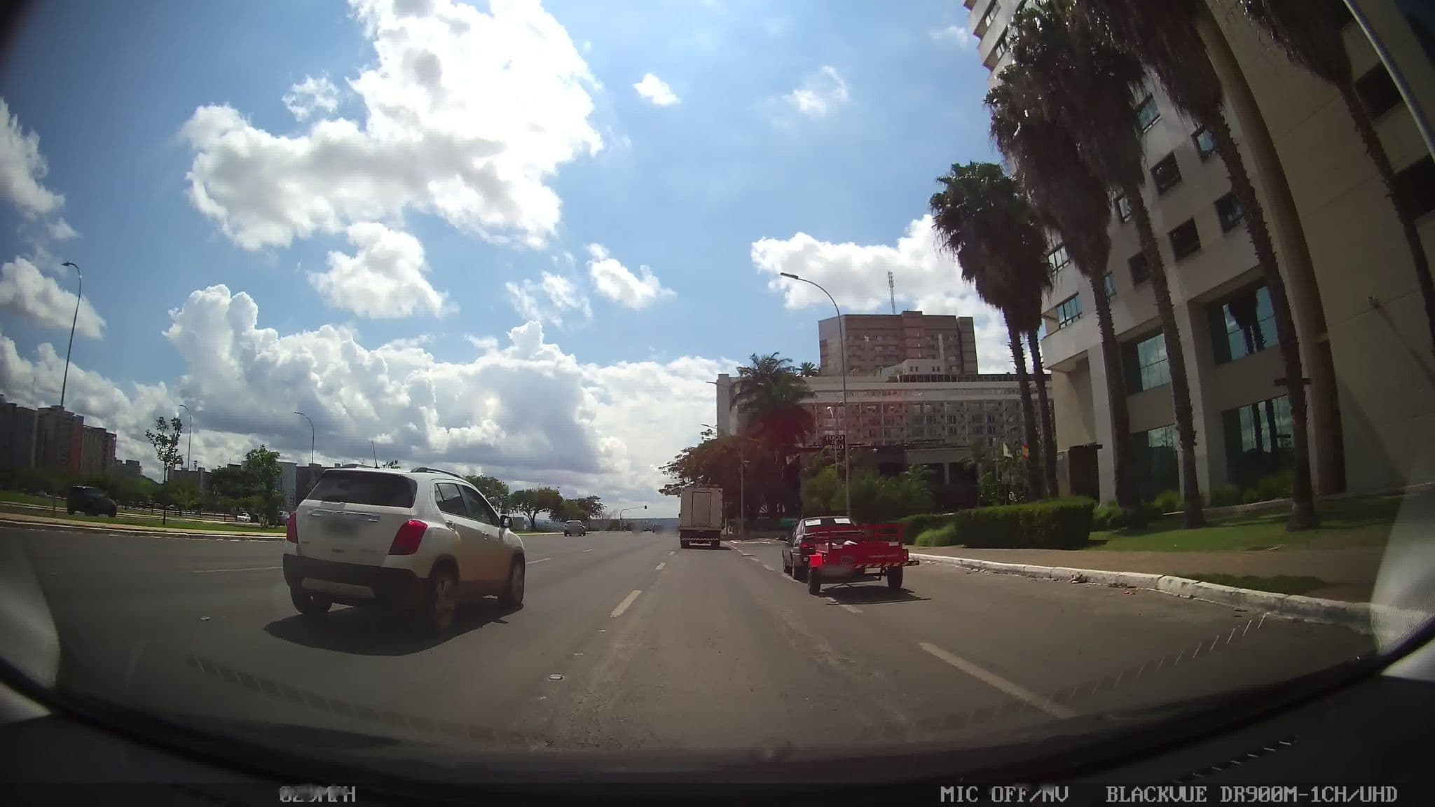 Street view near Hotel Brasil 21 Convention Affiliated By Meliá, Plano Piloto — © kaart_4 (CC BY-SA · Mapillary)