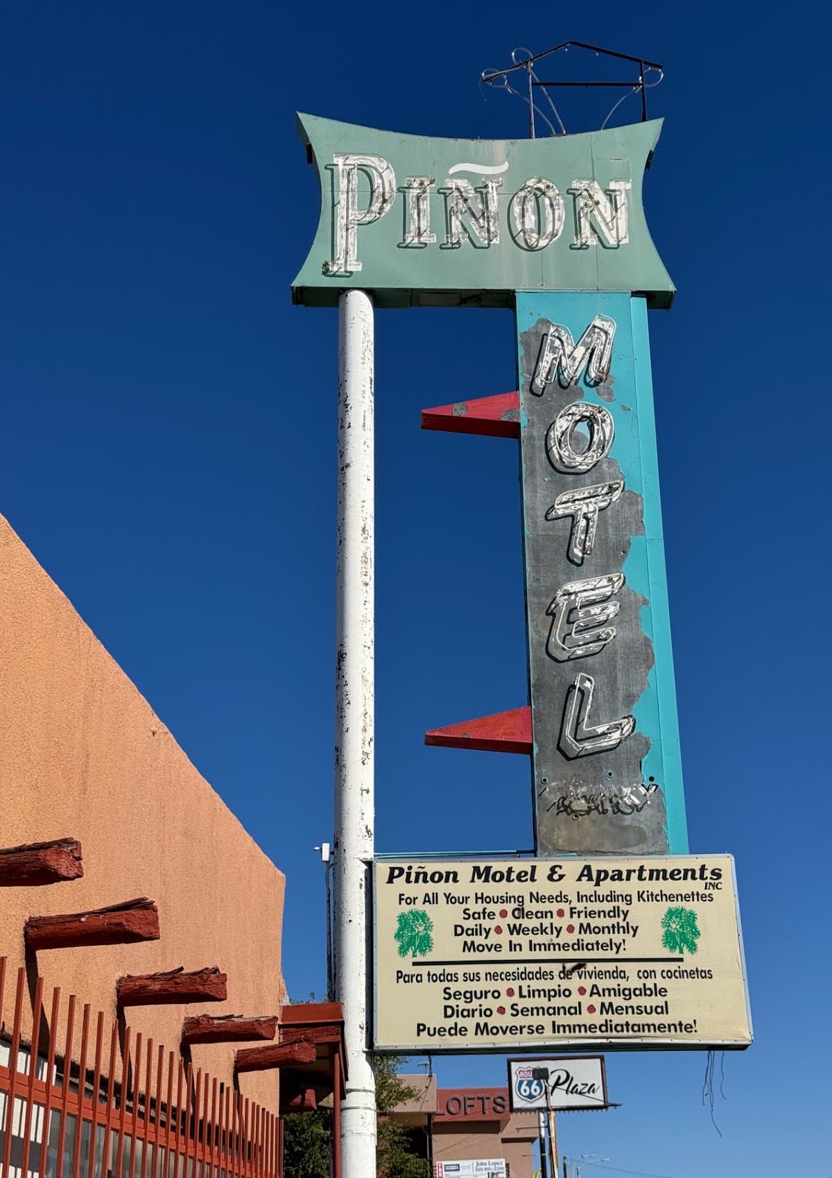 Piñon Motel & Apartments, Hotel in Carnuel