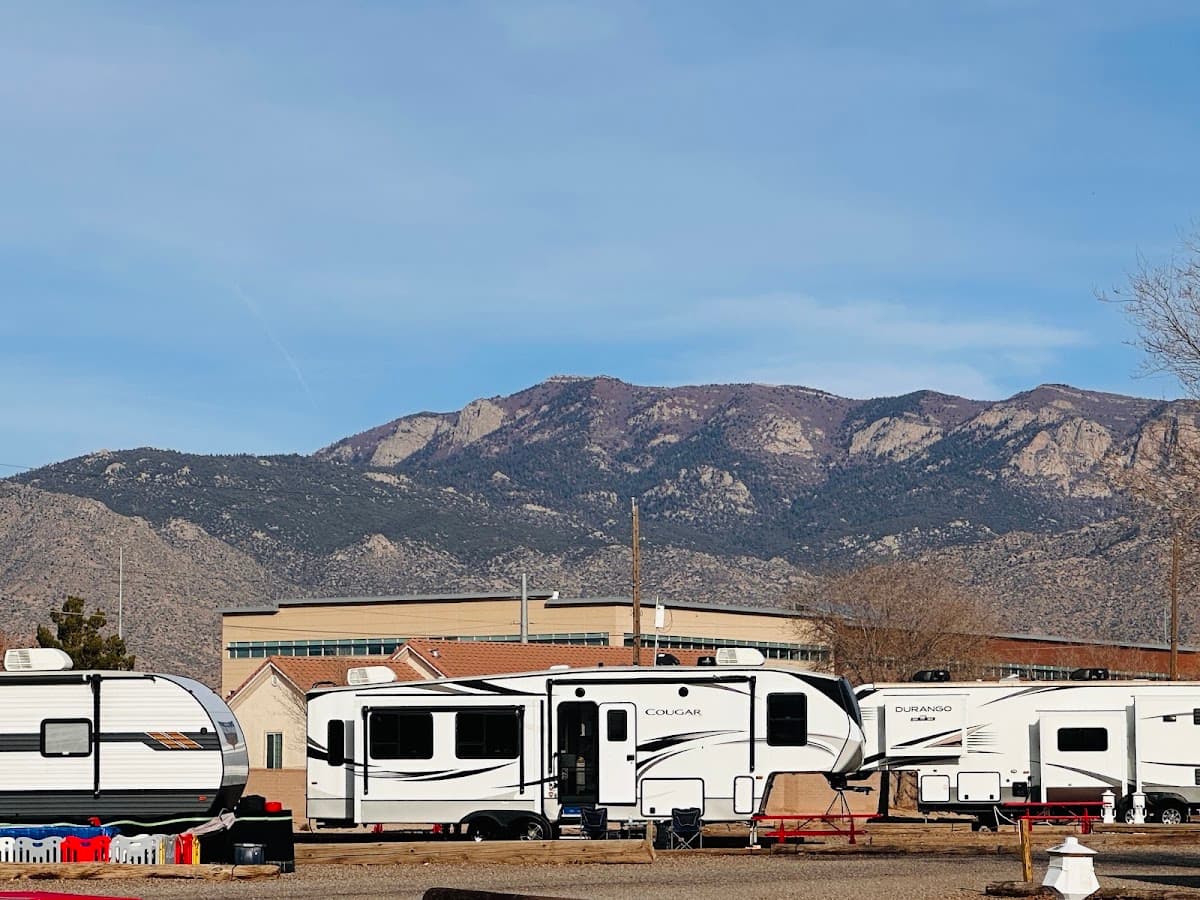 FamCamp Kirtland AFB, Campsite in Carnuel