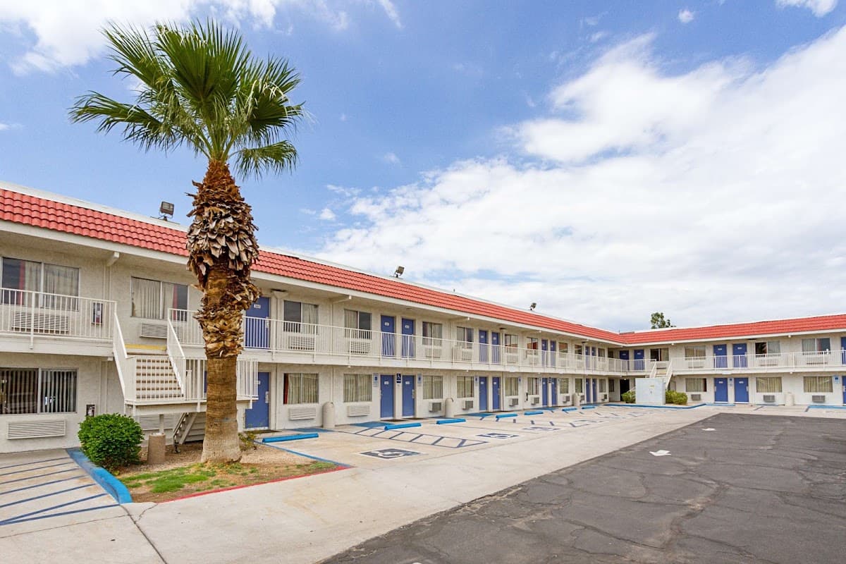 Motel 6 Phoenix - Black Canyon, Hotel in Alhambra