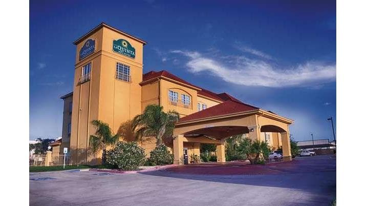 La Quinta Inn & Suites by Wyndham Alice, Hotel in Alice