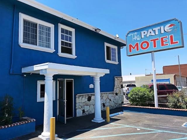 Patio motel, Hotel in West Athens