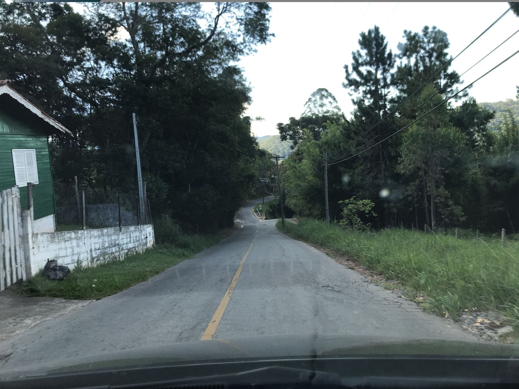 Street view near Casa das Flores, Santo Antônio do Pinhal — © thierryajeaniphone (CC BY-SA · Mapillary)