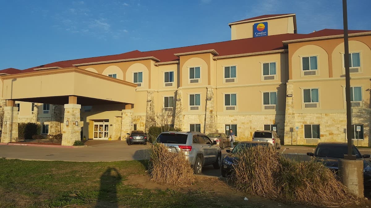 Comfort Inn & Suites Alvarado, Hotel in Alvarado