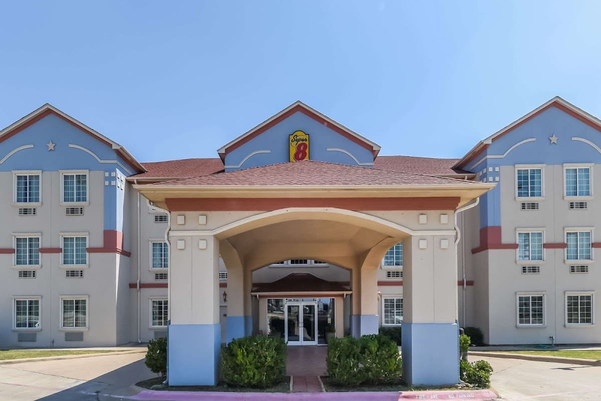 Super 8 by Wyndham Alvarado, Hotel in Alvarado