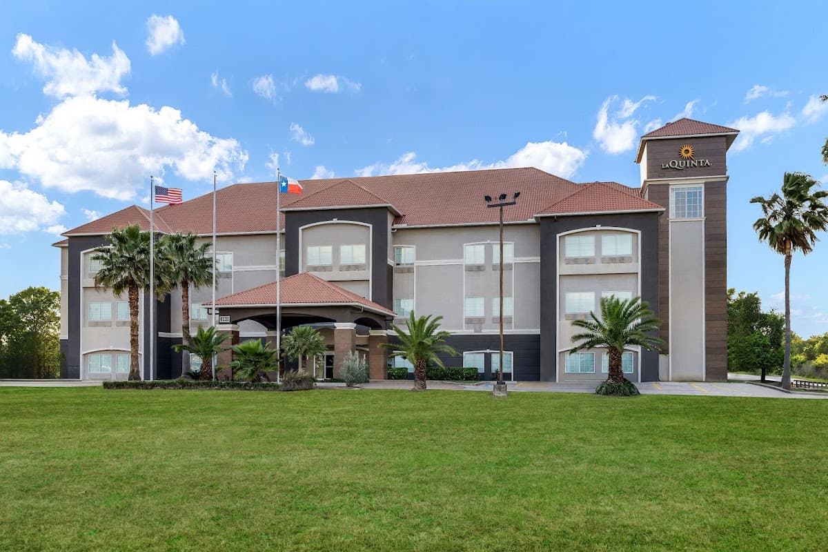 La Quinta Inn & Suites by Wyndham Alvin, Hotel in Alvin