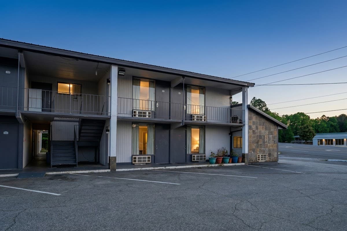 8 Inn By Capital O Americus US 19, Hotel in Americus