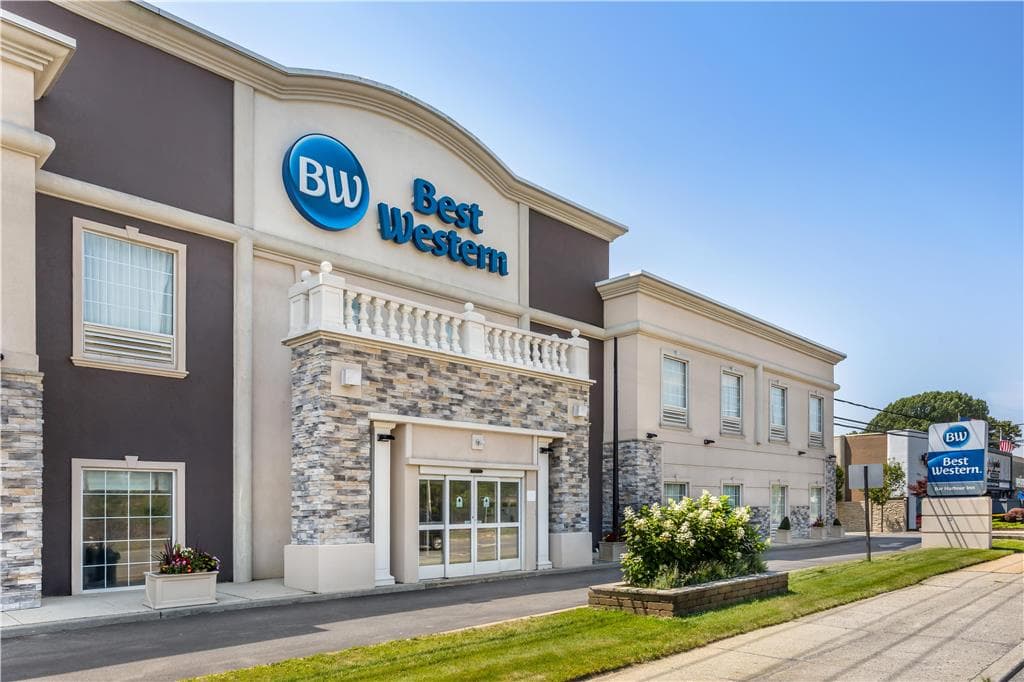 Best Western Bar Harbour Inn, Hotel in Massapequa Park