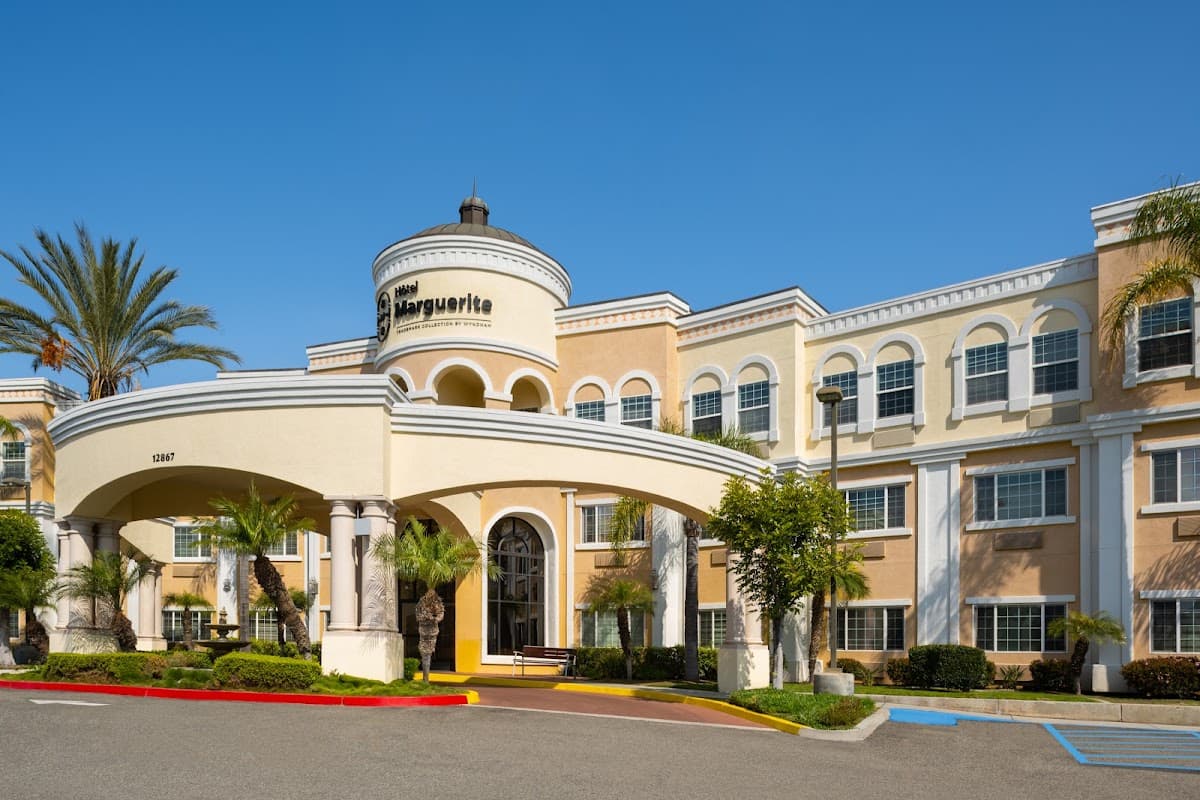 Hotel Marguerite Anaheim/Garden Grove, Trademark Collection, Hotel in Garden Grove