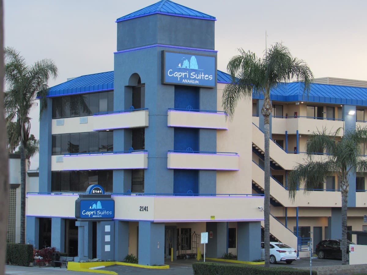Capri Suites Anaheim, Hotel in Garden Grove