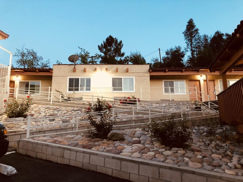 New American Inn & Suites, Hotel in Placentia