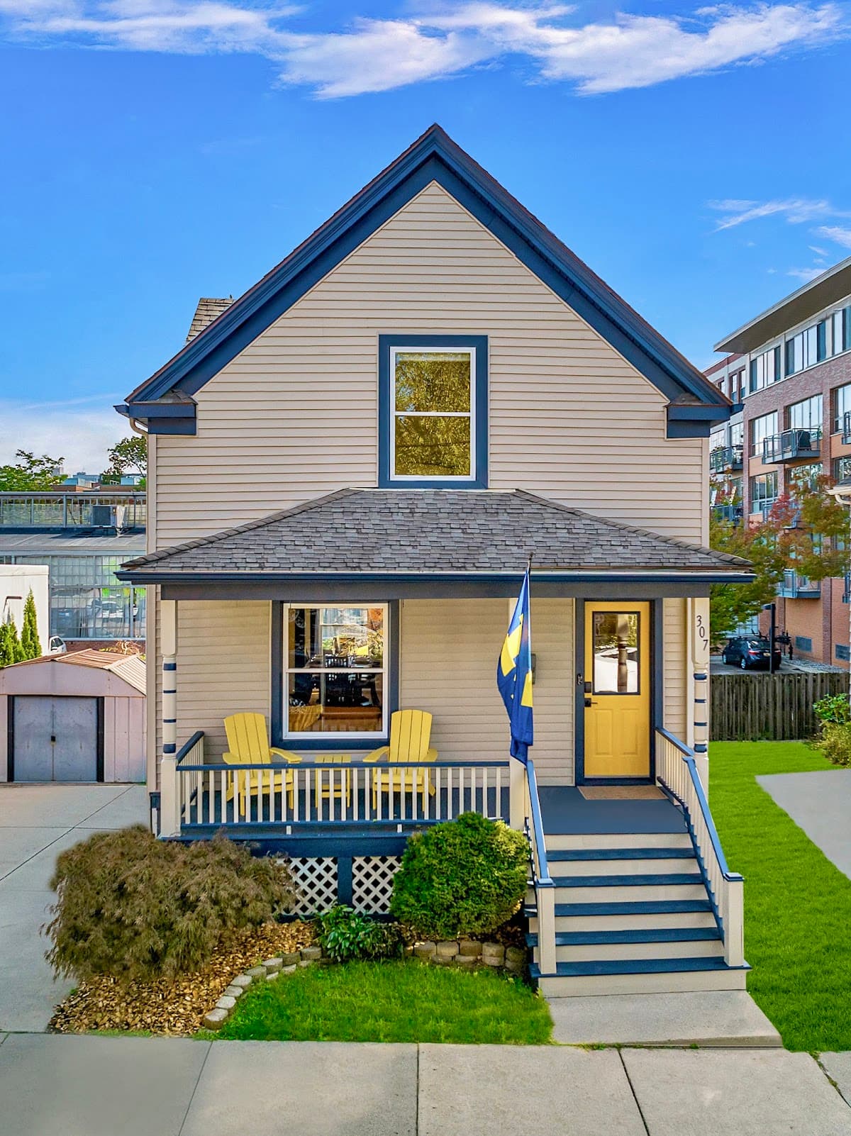 The Little Big House: 6-Bed Home in Downtown Ann Arbor, Hotel in Ann Arbor