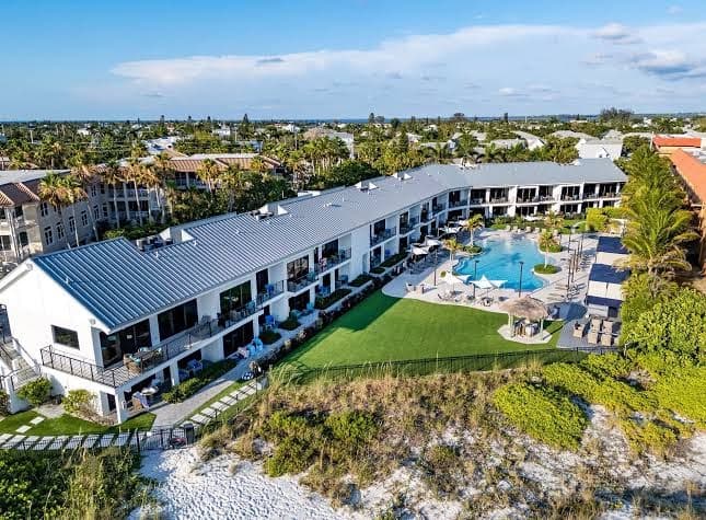 Blue Water Beach Club, Resort in Holmes Beach