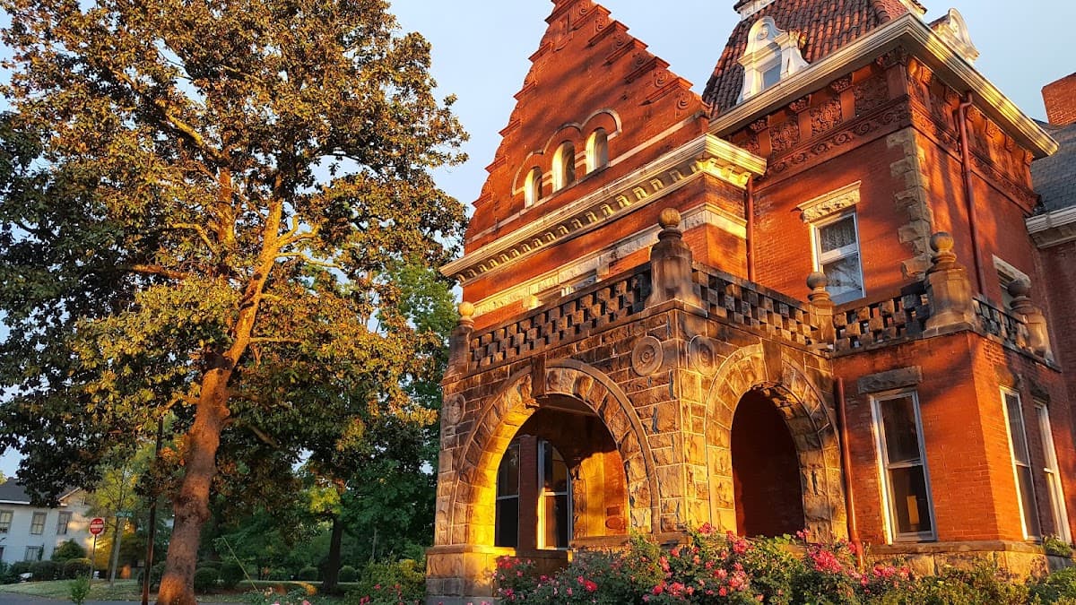 Parker House Bed & Breakfast, Hotel in Anniston