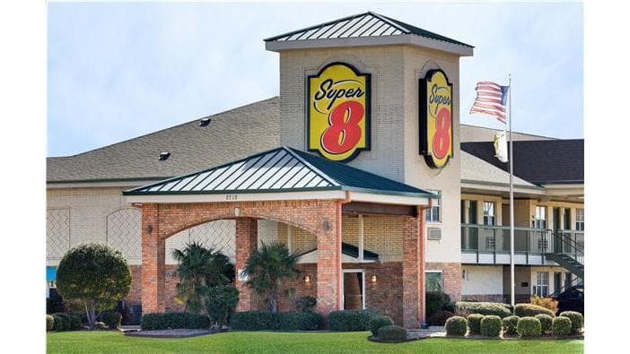 Super 8 by Wyndham Arlington Near AT&T Stadium, Hotel in Arlington