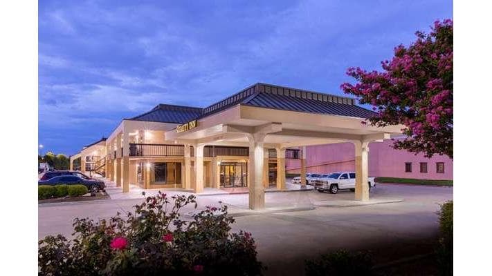 Quality Inn at Arlington Highlands, Hotel in Dalworthington Gardens